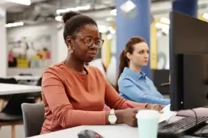 students using computer in library 2026 03 19 22 09 11 utc